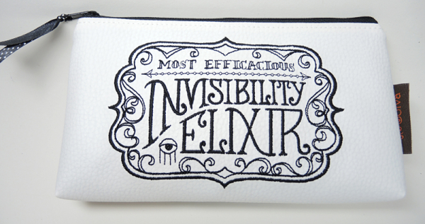 Necessaire Invisibility