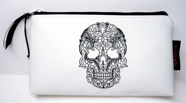 Necessaire Invisibility