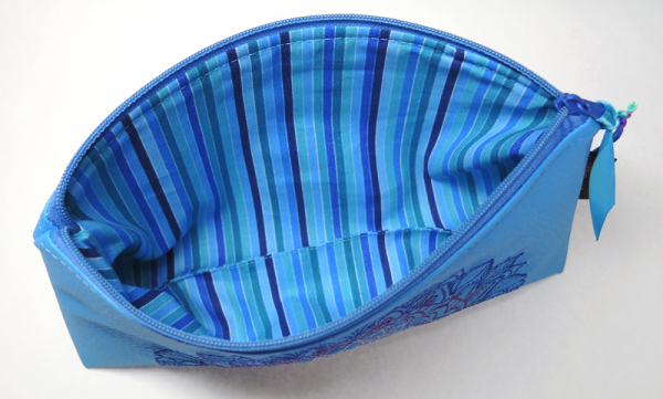 Necessaire Mehndika Hellblau